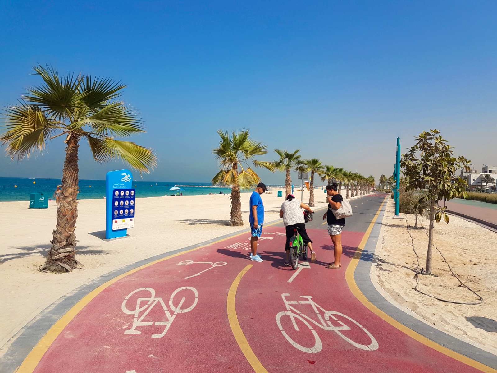 Bike rental in Dubai - Jumeirah Beach cycling track
