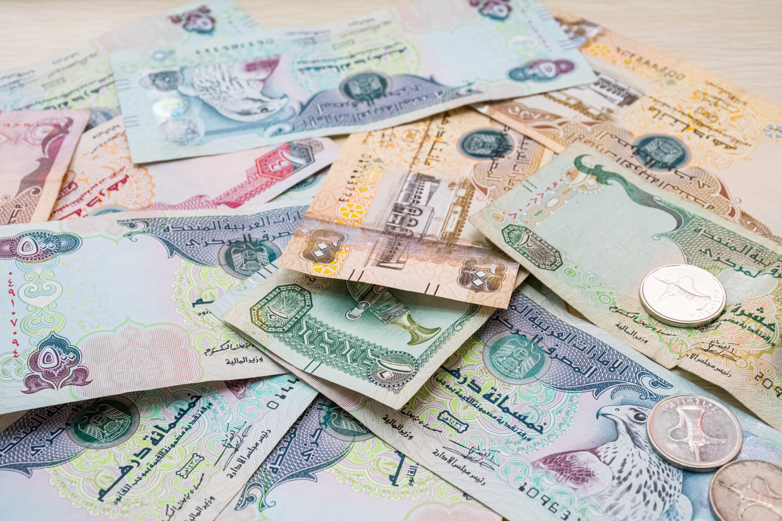 Money in Dubai - UAE currency notes and coins