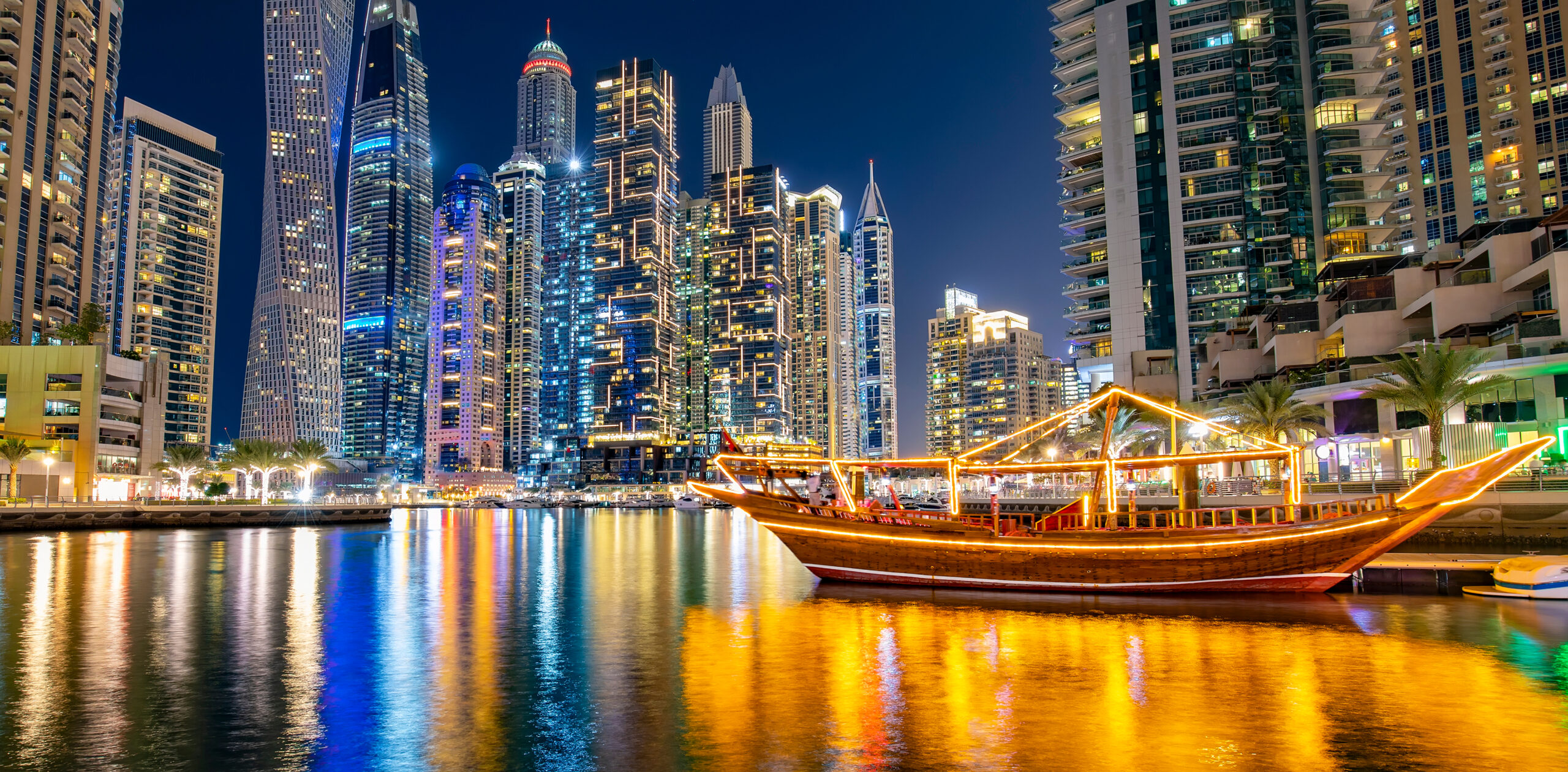 Best things to do during a stopover in Dubai - Boat cruise in Dubai Marina