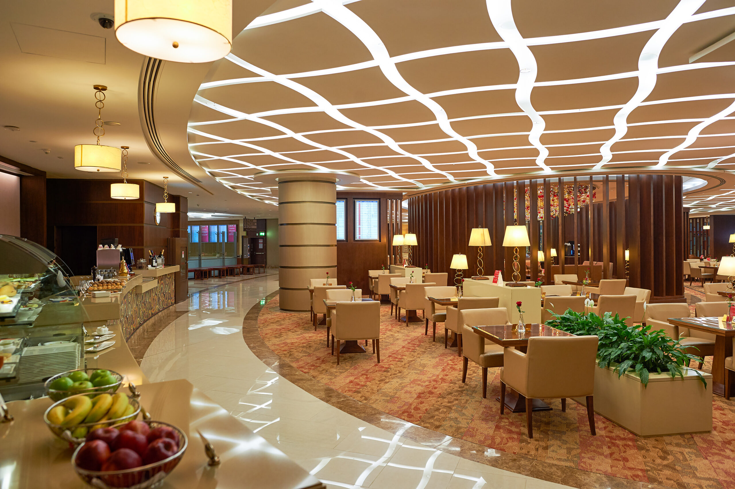 Best things to do during a stopover in Dubai - Premium Lounge