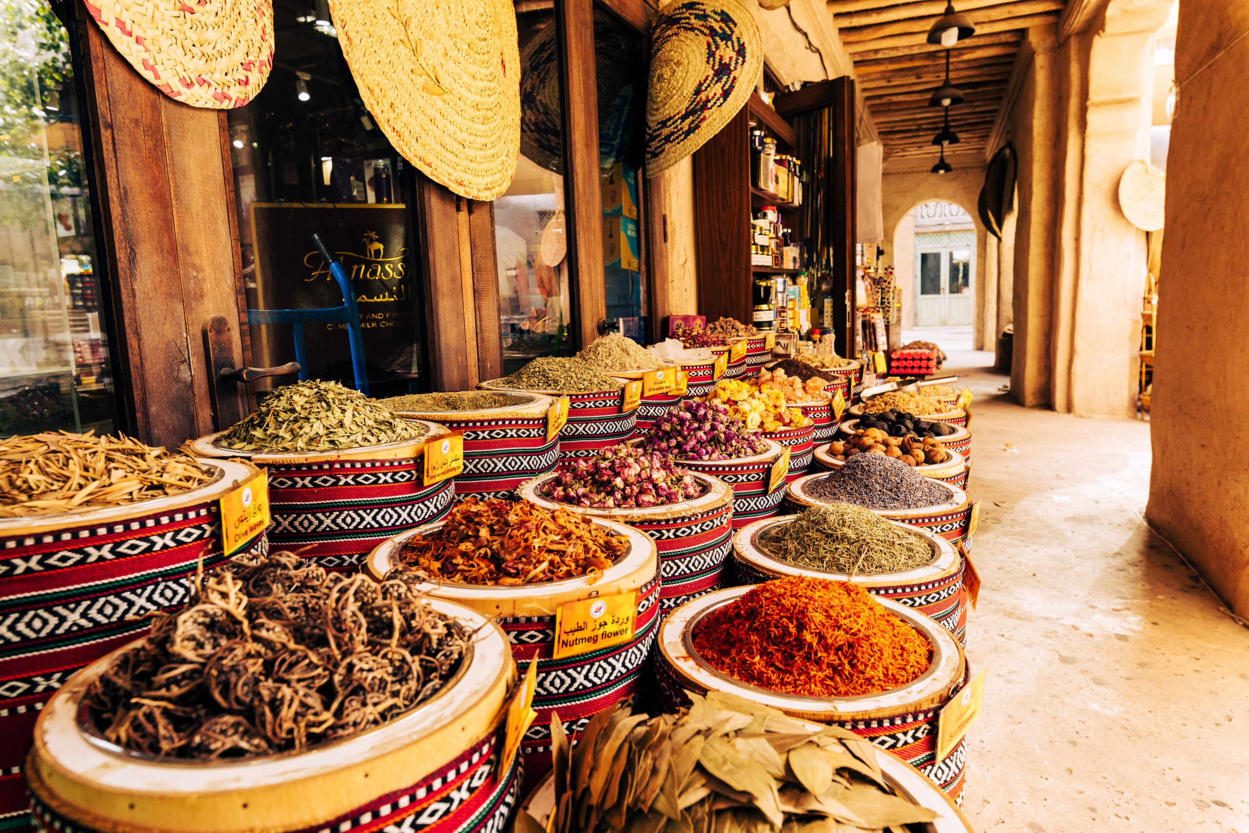 Dubai Spice Souk - Shop with spices