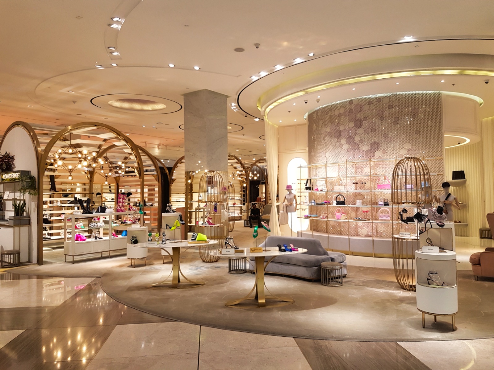 The Dubai Mall - Fashion Avenue