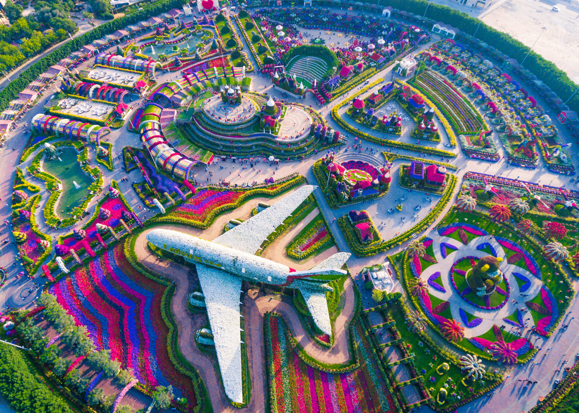 Dubai Miracle Garden - Dubai flower park overview