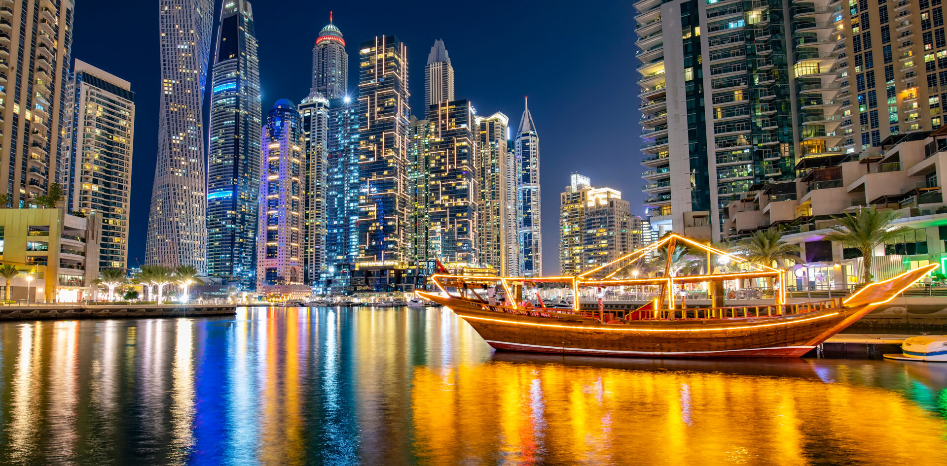 Dubai boat tours and cruises - Dhow cruise Dubai Marina