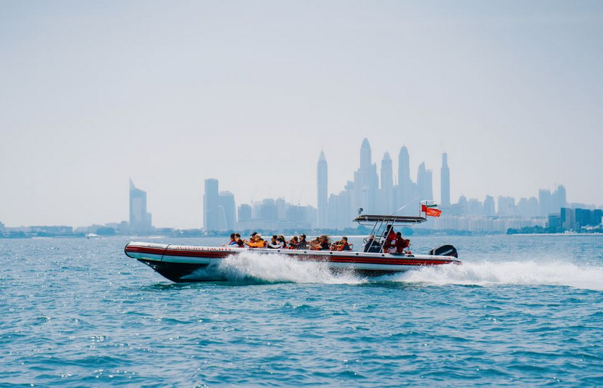 Dubai boat tours and cruises - Speedboat tour