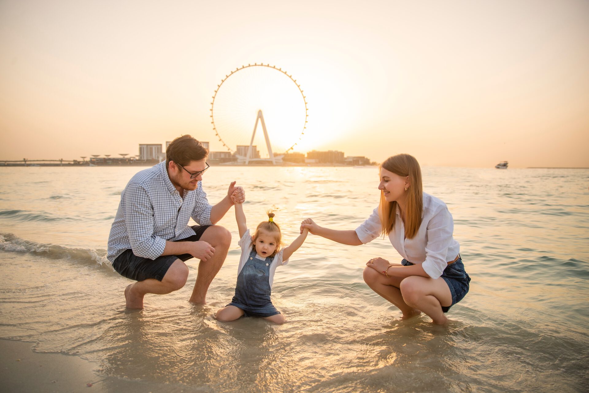 What to do in Dubai with kids - Family on Beach JBR
