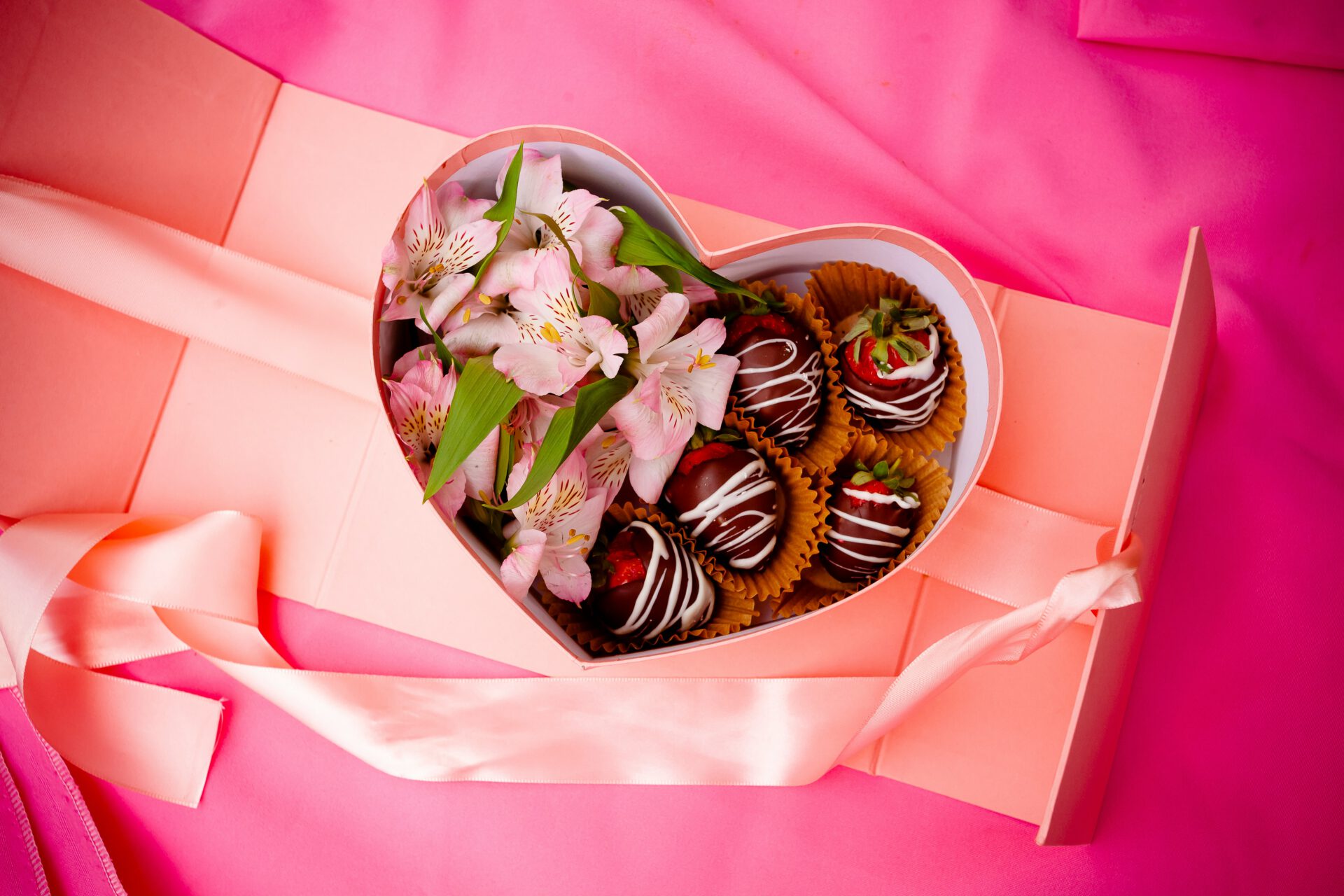 Valentine's Day in Dubai - Gift
